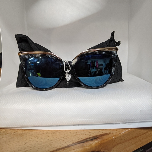 Mcm sunglasses - Picture 6 of 6